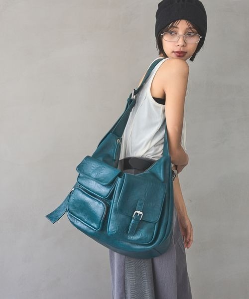 PAGEBOY（ページボーイ）の「ポケットショルダーバッグ（ショルダーバッグ・レディース・ブラック/グリーン系その他/グレー・FREE）」の7枚目の写真