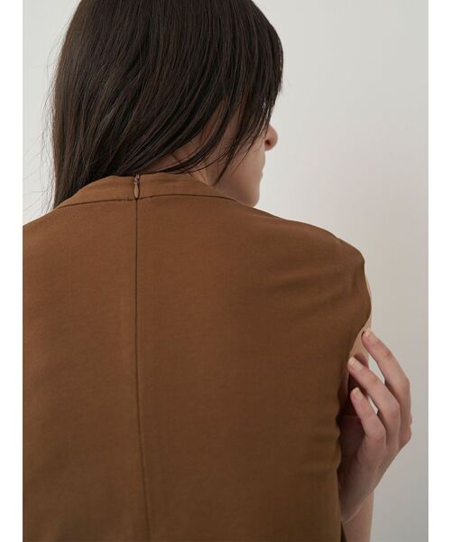 ELENDEEK（エレンディーク）の「ウエストドレープカットソー（Tシャツ/カットソー・レディース・ブラウン/オフホワイト/ブラック・FREE）」の16枚目の写真