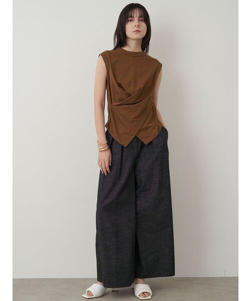 ELENDEEK（エレンディーク）の「ウエストドレープカットソー（Tシャツ/カットソー・レディース・ブラウン/オフホワイト/ブラック・FREE）」の17枚目の写真