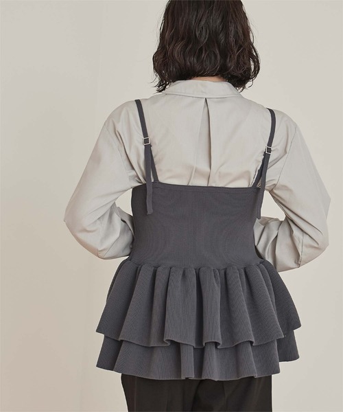 miette(ミエット)の「ペプラムベアニットビスチェ(キャミソール・レディース・チャコール/ライトブルー/イエロー・FREE)」の8枚目の写真