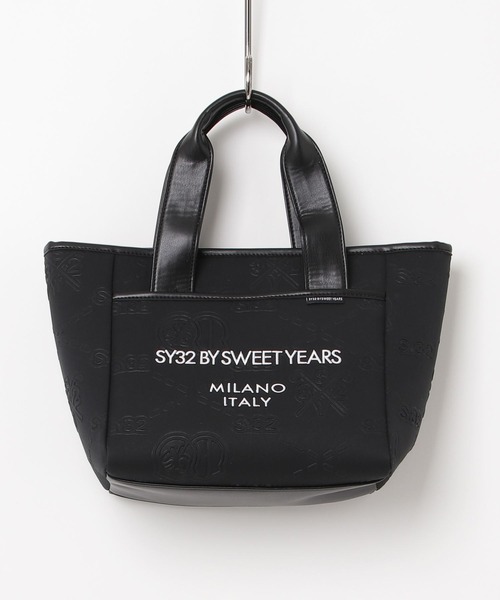 SY32 by SWEET YEARS(エスワイサーティトゥバイスィートイヤーズ)の「SY32 by SWEETYEARS /エスワイサーティトゥバイ スィートイヤーズ/BACK EMBOSS CART BAG(トートバッグ・メンズ・ブラック/カーキ/グレー・F)」の2枚目の写真