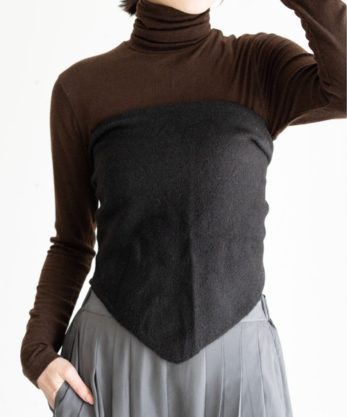 hwyl（ヒュイル）の「トライアングル ニットストール（ストール