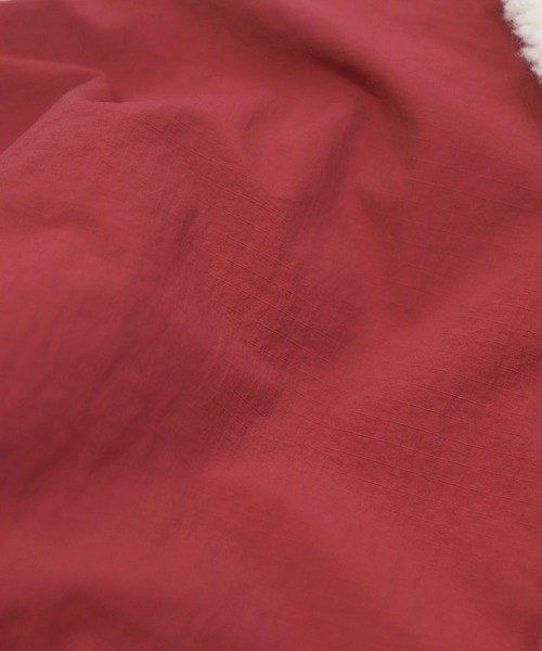 OMNIGOD（オムニゴッド）の「[OMNIGOD womens / オムニゴッド] ナイロンリップ デッキコート（ダウンジャケット/コート・レディース・レッド/オリーブ・FREE）」の10枚目の写真