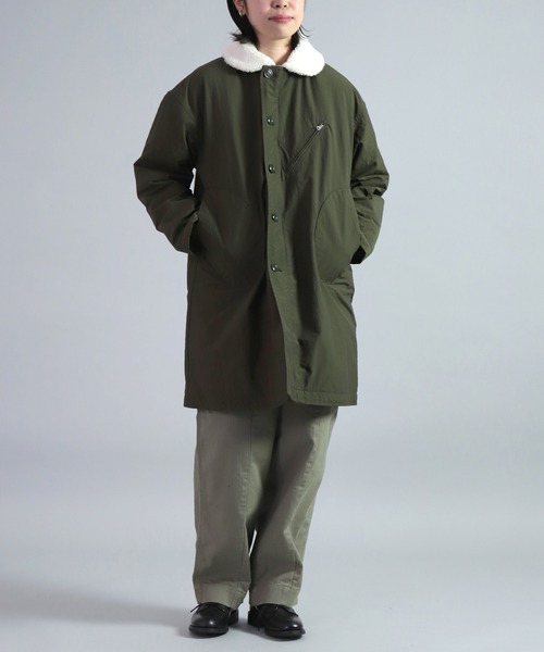 OMNIGOD（オムニゴッド）の「[OMNIGOD womens / オムニゴッド] ナイロンリップ デッキコート（ダウンジャケット/コート・レディース・レッド/オリーブ・FREE）」の12枚目の写真