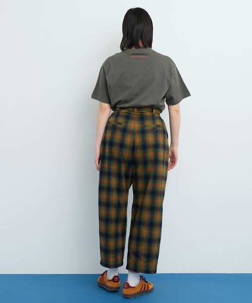 I am I in fact...(アイアムアイインファクト)の「VIERA CHECK TUCK パンツ(その他パンツ・レディース・グリーン/ブラウン・FREE)」の11枚目の写真