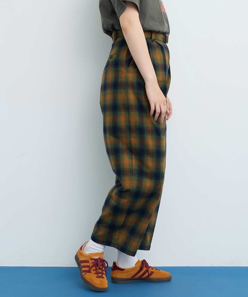 I am I in fact...(アイアムアイインファクト)の「VIERA CHECK TUCK パンツ(その他パンツ・レディース・グリーン/ブラウン・FREE)」の7枚目の写真