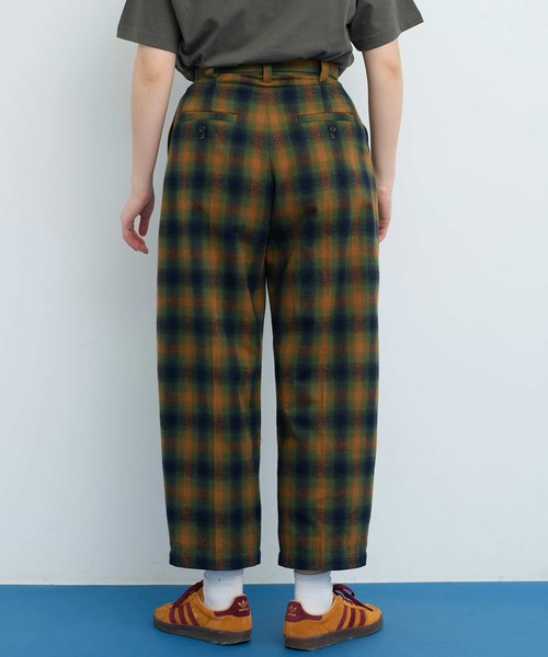 I am I in fact...(アイアムアイインファクト)の「VIERA CHECK TUCK パンツ(その他パンツ・レディース・グリーン/ブラウン・FREE)」の6枚目の写真