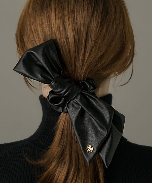 LOOP CHOUCHOU/FAKE LEATHER（シュシュ）｜muku（ムク）のファッション