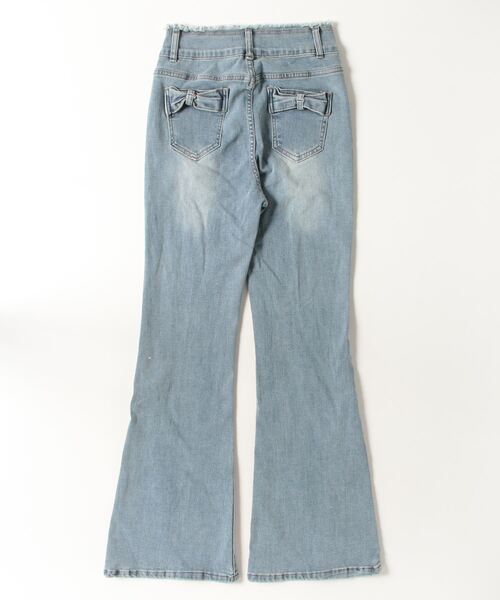 TITTY&CO.(ティティーアンドコー)の「バックリボンフレアデニム(デニムパンツ・レディース・ブルー・SMALL/MEDIUM)」の12枚目の写真