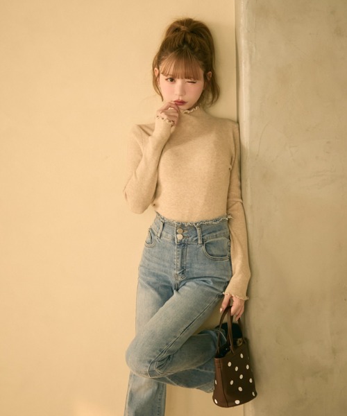 TITTY&CO.(ティティーアンドコー)の「バックリボンフレアデニム(デニムパンツ・レディース・ブルー・SMALL/MEDIUM)」の7枚目の写真