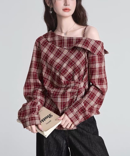 gossip!ロサンゼルス(ゴシップロサンゼルス)の「ハーフショルダー アシンメトリーチェックトップス(シャツ/ブラウス・レディース・レッド/ブラック・L/M)」の3枚目の写真