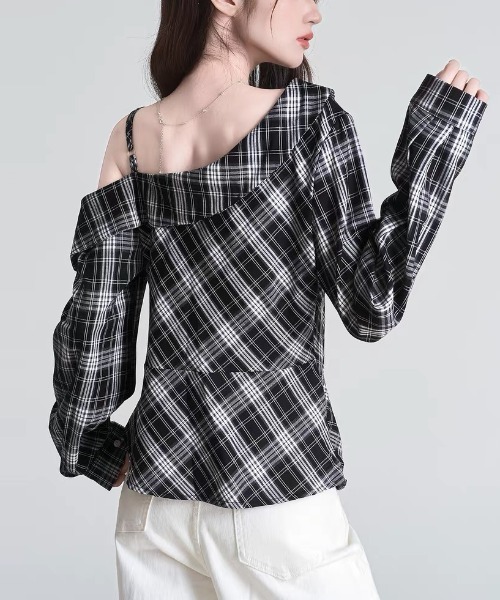 gossip!ロサンゼルス(ゴシップロサンゼルス)の「ハーフショルダー アシンメトリーチェックトップス(シャツ/ブラウス・レディース・レッド/ブラック・L/M)」の12枚目の写真