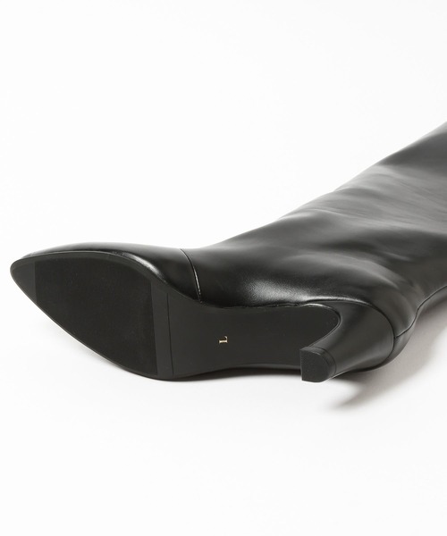 Andemiu（アンデミュウ）の「【撥水＆消臭機能付き】ヒールロングブーツ（ブーツ・レディース・ブラック/グレイッシュベージュ・MEDIUM/LARGE）」の17枚目の写真