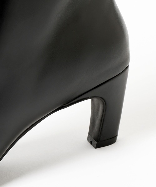 Andemiu（アンデミュウ）の「【撥水＆消臭機能付き】ヒールロングブーツ（ブーツ・レディース・ブラック/グレイッシュベージュ・MEDIUM/LARGE）」の14枚目の写真