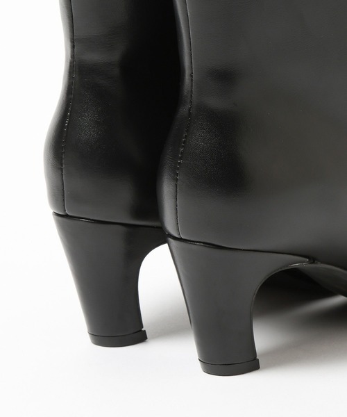 Andemiu（アンデミュウ）の「【撥水＆消臭機能付き】ヒールロングブーツ（ブーツ・レディース・ブラック/グレイッシュベージュ・MEDIUM/LARGE）」の11枚目の写真