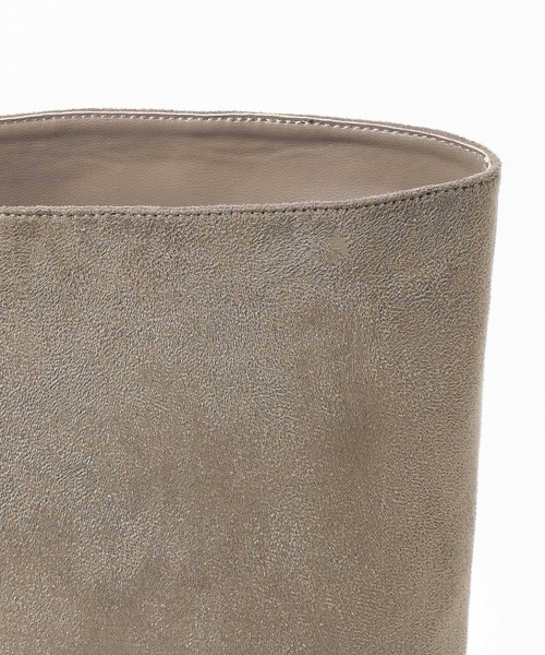 Andemiu（アンデミュウ）の「【撥水＆消臭機能付き】ヒールロングブーツ（ブーツ・レディース・ブラック/グレイッシュベージュ・MEDIUM/LARGE）」の8枚目の写真