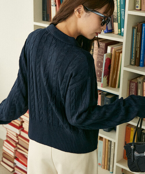 PUBLUX(パブリュクス)の「U.S. POLO ASSN. × PUBLUX/ユーエスポロアッスン ケーブルニット ポロ カーディガン 限定展開(カーディガン/ボレロ・レディース・ネイビー/チャコールグレー/オフホワイト・フリ-)」の13枚目の写真