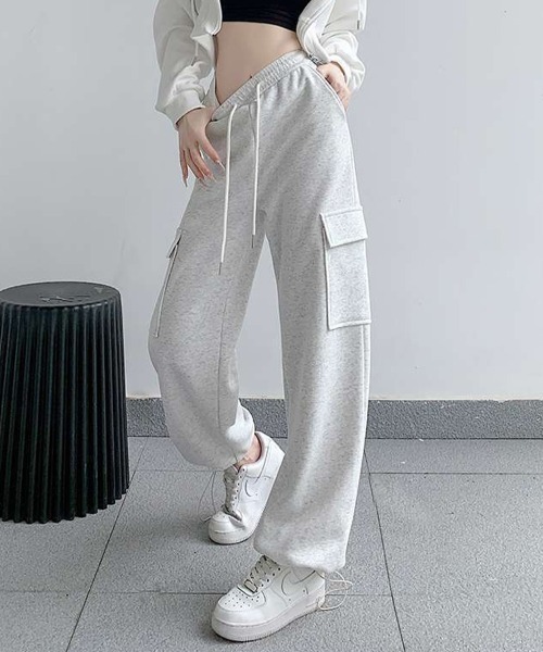 SallyLunn(サリーラン)の「カーゴスウェットパンツ(スウェットパンツ・レディース・ブラック/グレー/ライトグレー・LARGE/MEDIUM)」の3枚目の写真