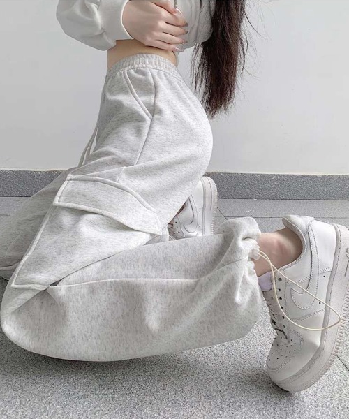 SallyLunn(サリーラン)の「カーゴスウェットパンツ(スウェットパンツ・レディース・ブラック/グレー/ライトグレー・LARGE/MEDIUM)」の8枚目の写真