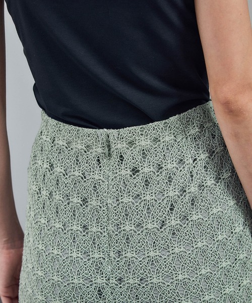 SALON adam et rope'（サロン アダム エ ロペ）の「ラッセルレースヘムスカラップスカート / セットアップ対応（スカート・レディース・ブラック/オフホワイト/グリーン系その他・FREE）」の20枚目の写真