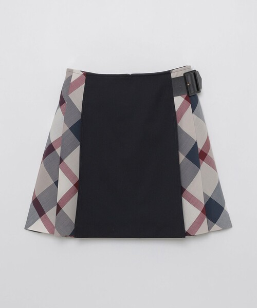 BLUE LABEL CRESTBRIDGE（ブルーレーベルクレストブリッジ）の