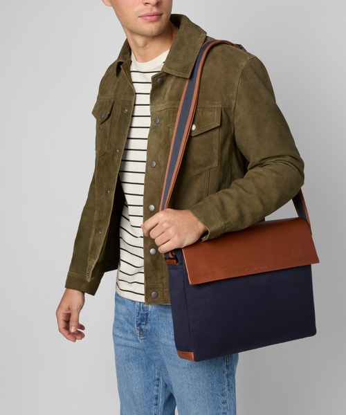 COLE HAAN（コールハーン）の「ジャドソン ブラッシュド ツイル メッセンジャー mens（ビジネスバッグ・メンズ・ネイビー・OSFA）」の2枚目の写真