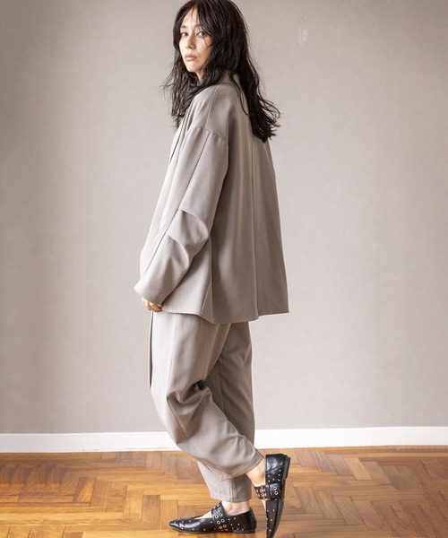 OSMOSIS（オズモーシス）の「変形タックパンツ（その他パンツ・レディース・グレー/ブラック/キャメル・ONE SIZE）」の22枚目の写真