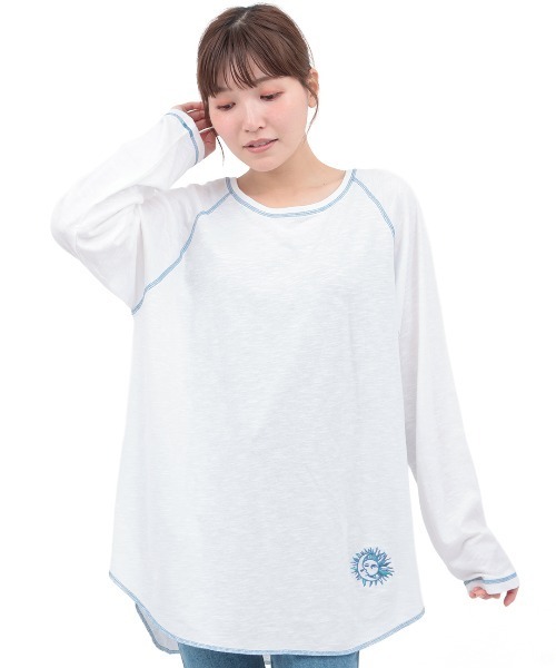 チチカカ（チチカカ）の「ワンポイント刺繍ロングTシャツ（Tシャツ/カットソー・レディース・ネイビー/ホワイト/ブラック・FREE）」の12枚目の写真