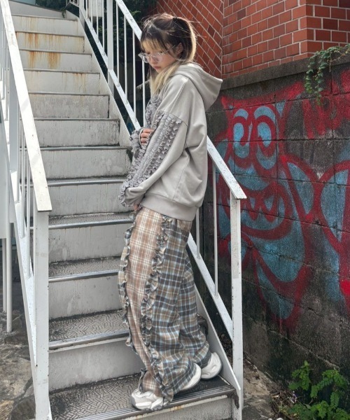 Candy Stripper（キャンディストリッパー）の「HEART FRILL フーディー（パーカー・レディース・グレー/ブラック/ピンク・FREE）」の17枚目の写真