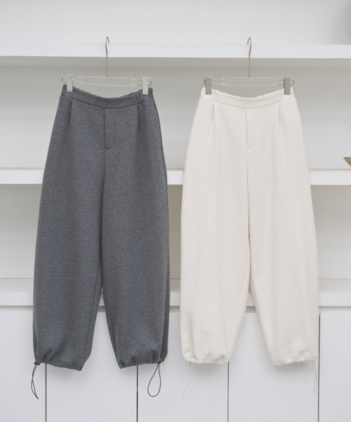 AIC.(エーアイシー)の「裏起毛ドローストリングイージーパンツ(スウェットパンツ・レディース・チャコールグレー/キナリ・FREE)」の3枚目の写真