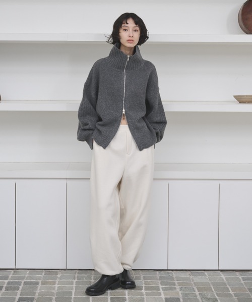 AIC.(エーアイシー)の「裏起毛ドローストリングイージーパンツ(スウェットパンツ・レディース・チャコールグレー/キナリ・FREE)」の11枚目の写真