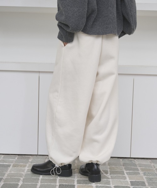 AIC.(エーアイシー)の「裏起毛ドローストリングイージーパンツ(スウェットパンツ・レディース・チャコールグレー/キナリ・FREE)」の9枚目の写真