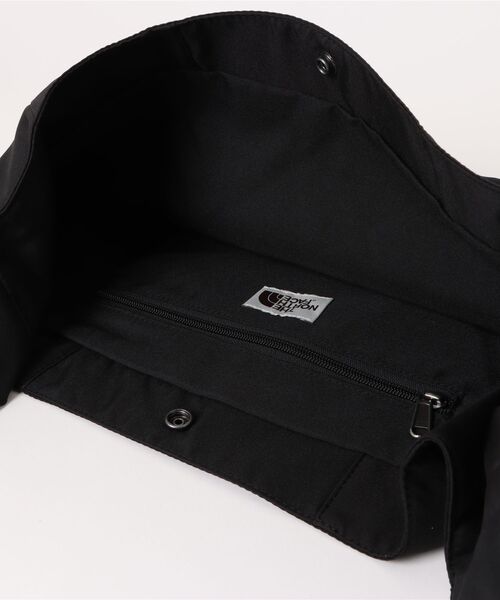 THE NORTH FACE(ザノースフェイス)の「【韓国限定・日本未入荷】THE NORTH FACE BIG LOGO SHOULDER BAG / ノースフェイス ビッグロゴ ショルダーバッグ(ショルダーバッグ・メンズ・ピンク/キャメル/ブラック/クリーム・FREE)」の10枚目の写真