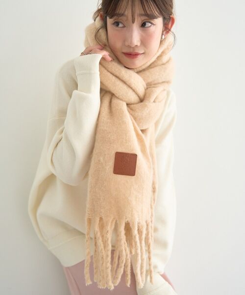 earth music&ecology（アースミュージックアンドエコロジー）の「ワンポイントビッグマフラー（マフラー・レディース・アイボリー/ピンク系その他3/チャコールグレー/ライトブラウン・F）」の17枚目の写真