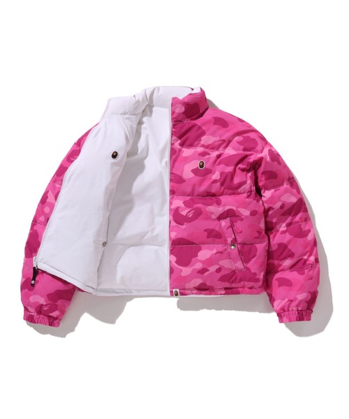 A BATHING APE(アベイシングエイプ)の「COLOR CAMO REVERSIBLE DOWN JACKET(ダウンジャケット/コート・レディース・ピンク/ネイビー・FREE)」の6枚目の写真