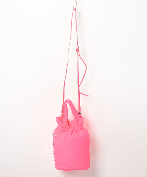 cheek(BAG)(チーク)の「kirakira 2way shoulder / キラキラ ショルダーバッグ(ショルダーバッグ・レディース・イエロー/ブルー/グレー/ピンク/ブラック・FREE)」の6枚目の写真