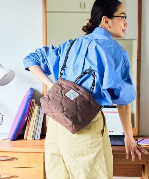 KiU(キウ)の「KiU×FREAK'S STORE/キウ×フリークスストア 別注PADDED DAY TOTE MINI BAG パデット デイトート ミニ バッグ 撥水(ショルダーバッグ・メンズ・オレンジ/レオパード/ブラウン/ブラック・ONE SIZE)」の14枚目の写真