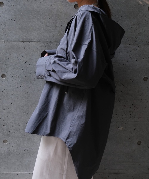 CIEL'AIR(シエルエアー)の「NYLON HOODED SHIRT(ナイロンフードシャツ)(シャツ/ブラウス・レディース・オフホワイト/チャコールグレー・MEDIUM)」の11枚目の写真