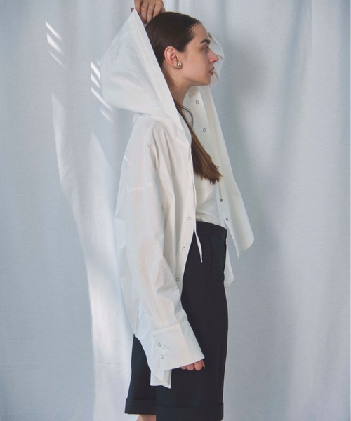 CIEL'AIR(シエルエアー)の「NYLON HOODED SHIRT(ナイロンフードシャツ)(シャツ/ブラウス・レディース・オフホワイト/チャコールグレー・MEDIUM)」の12枚目の写真