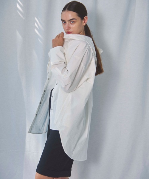 CIEL'AIR(シエルエアー)の「NYLON HOODED SHIRT(ナイロンフードシャツ)(シャツ/ブラウス・レディース・オフホワイト/チャコールグレー・MEDIUM)」の13枚目の写真