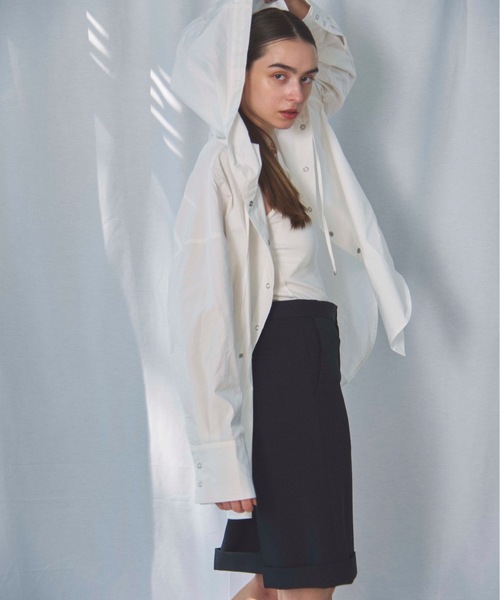 CIEL'AIR(シエルエアー)の「NYLON HOODED SHIRT(ナイロンフードシャツ)(シャツ/ブラウス・レディース・オフホワイト/チャコールグレー・MEDIUM)」の18枚目の写真