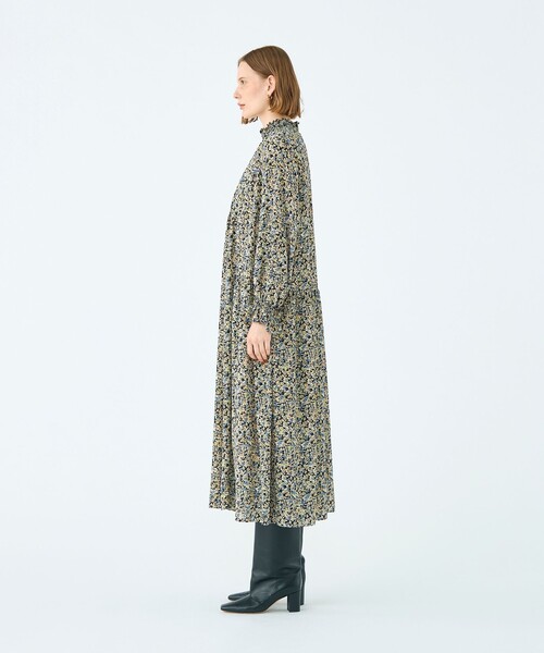 セール】ブローフラワープリント シャーリングロングワンピース