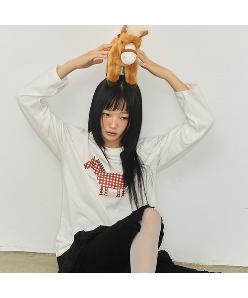 GRAVER（グレーバー）の「[ユニセックス]ペーパーポニー ロングスリーブTシャツ_4カラー（Tシャツ/カットソー・レディース・ブラック/ホワイト/チャコール/ホワイト×レッド・MEDIUM/LARGE）」の3枚目の写真