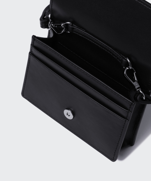 MUSINSA STANDARD WOMAN（ムシンサスタンダードウーマン）の「ウィメンズヒンジマイクロクロスバッグ[ブラック]（メッセンジャーバッグ・レディース・その他・FREE）」の8枚目の写真