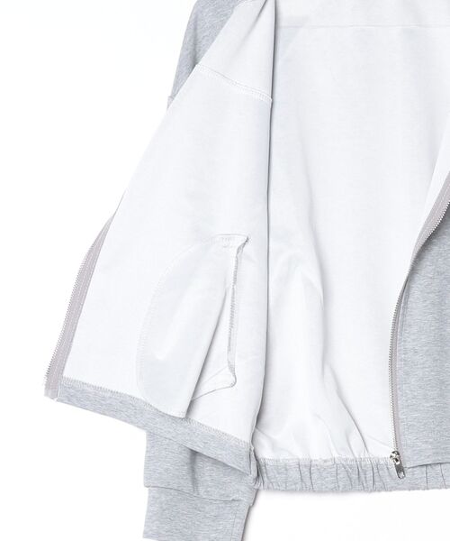 attiree(アティレー)の「カットソージップジャケットブルゾン(ブルゾン・レディース・ブラック/グレー/ベージュ/チャコールグレー・FREE)」の5枚目の写真
