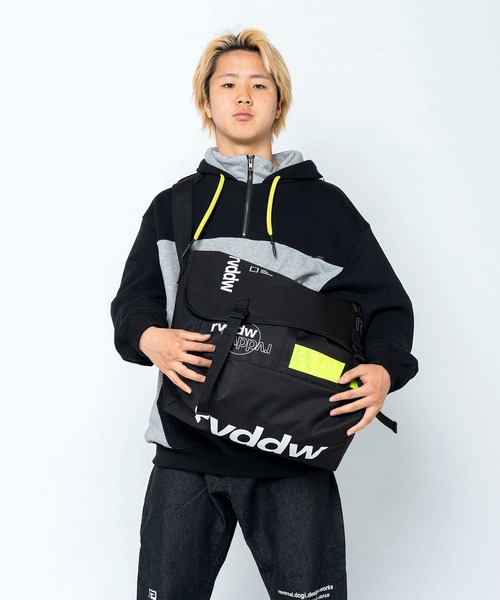 reversal.dogi.design.works(リバーサル・ドーギ・デザイン・ワークス)の「<reversal/リバーサル>FIGHT MESSENGER BAG(メッセンジャーバッグ・メンズ・ブラック・FREE)」の11枚目の写真