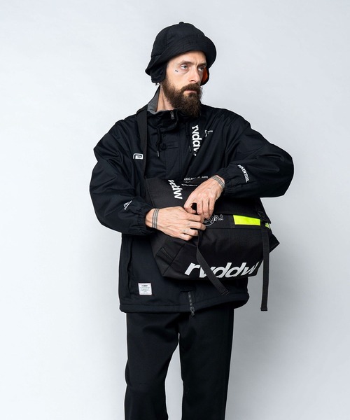 reversal.dogi.design.works(リバーサル・ドーギ・デザイン・ワークス)の「<reversal/リバーサル>FIGHT MESSENGER BAG(メッセンジャーバッグ・メンズ・ブラック・FREE)」の14枚目の写真