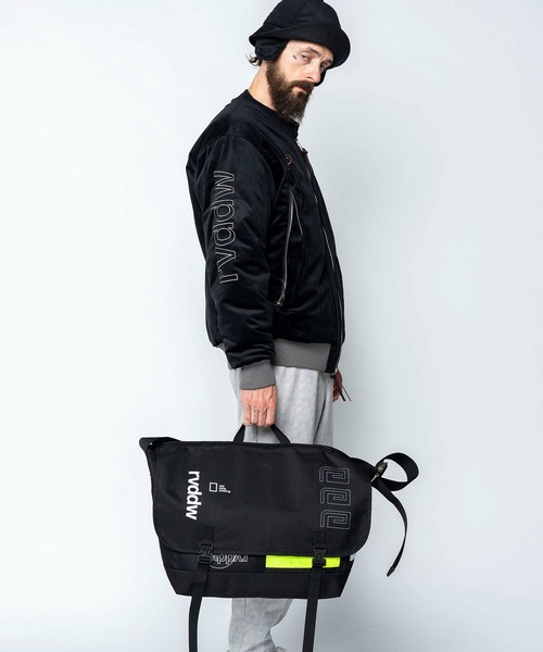 reversal.dogi.design.works(リバーサル・ドーギ・デザイン・ワークス)の「<reversal/リバーサル>FIGHT MESSENGER BAG(メッセンジャーバッグ・メンズ・ブラック・FREE)」の16枚目の写真