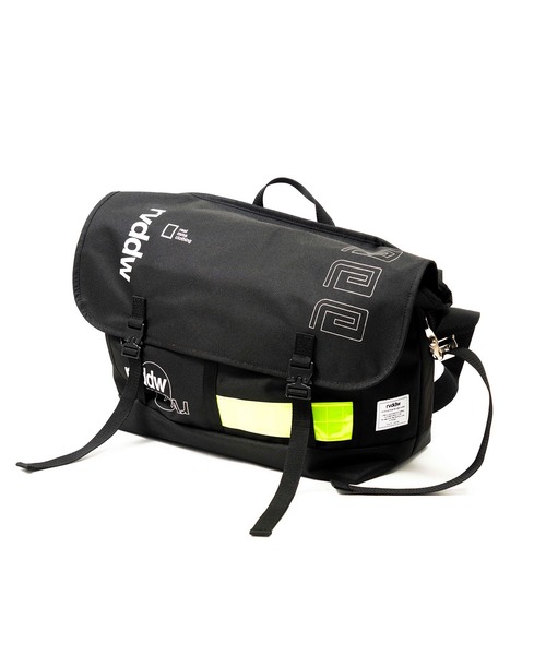 セール】＜reversal/リバーサル＞FIGHT MESSENGER BAG（メッセンジャー