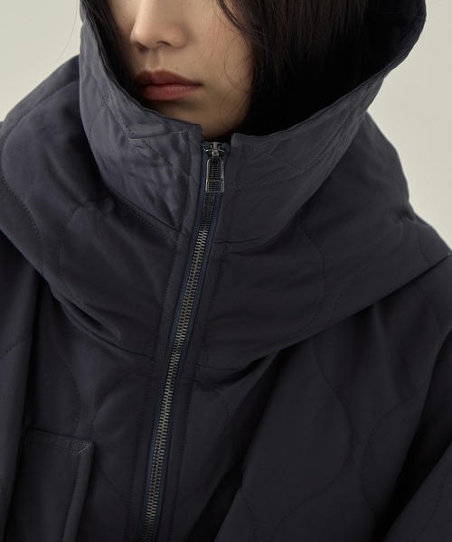 VACHEMENT（ヴァシュモン）の「【VACHEMENT/ヴァシュモン】リサイクル60/40クロスキルティングフーディー（その他アウター・レディース・ダークグレー/ブラック・FREE）」の16枚目の写真